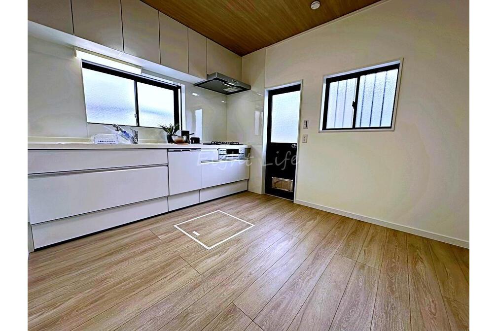 三浦郡葉山町一色　リノベーション戸建