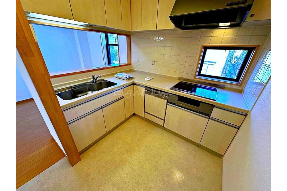 エアリアルタウン逗子海岸１階部分