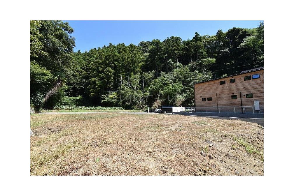 葉山町一色　～建築条件無し売地