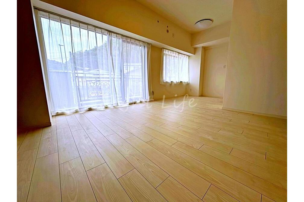マイキャッスル葉山四階