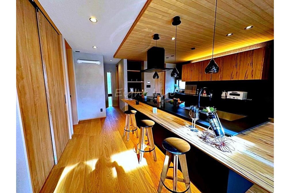 由比ヶ浜１丁目B棟　邸宅