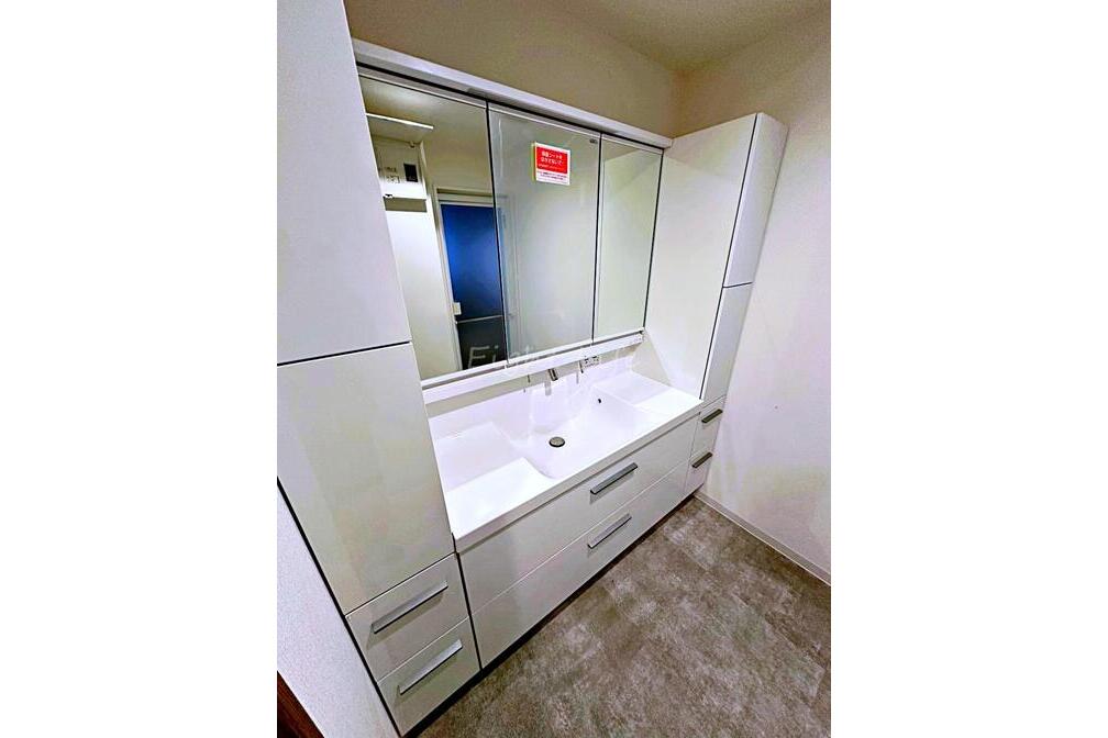 雪ノ下横小路ハイツ1号棟D