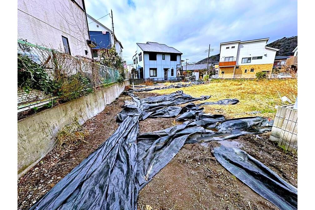 三浦郡葉山町一色売地　「建築条件無し」