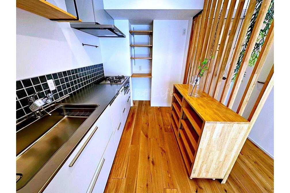 プラハ鎌倉材木座　２階部分